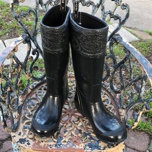 Black floral embossed Rai boots Boggs